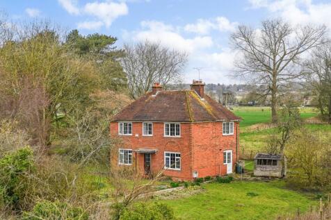 Ashford Road, Charing, Ashford, Kent... 3 bed detached house for sale