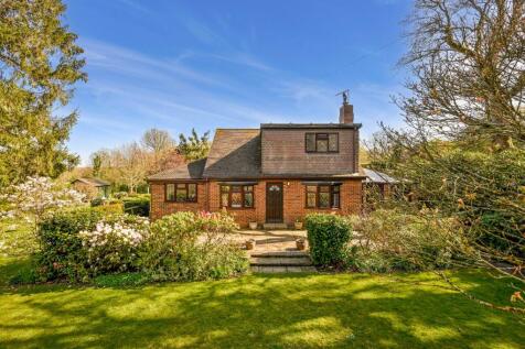 Faversham Road, Charing, Ashford... 4 bed detached house for sale
