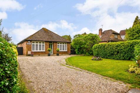Lenacre Street, Eastwell, Ashford... 3 bed bungalow for sale