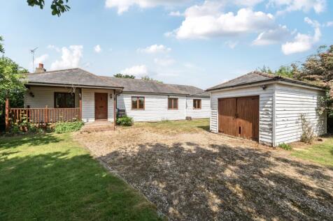 Cheeseman's Green Lane, Mersham... 3 bed bungalow for sale