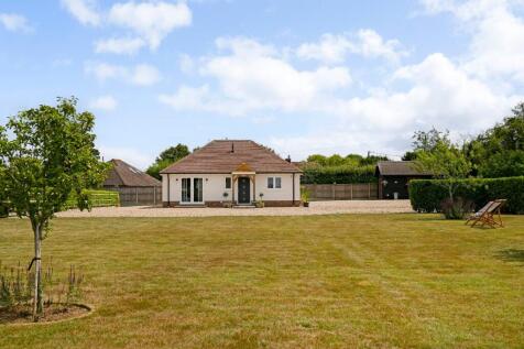 Throwley Forstal, Faversham, Kent, ME13 2 bed bungalow for sale