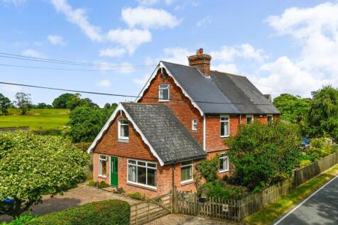 Frith Road, Aldington, Ashford, Kent... 3 bed semi
