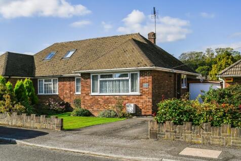 Woodlands Road, Willesborough... 2 bed bungalow for sale