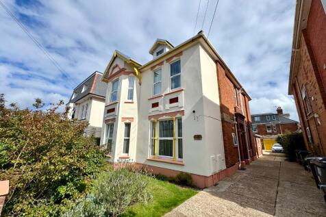 7 bedroom detached house for sale