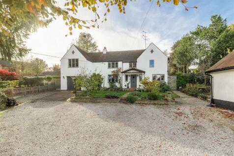 5 bedroom detached house for sale