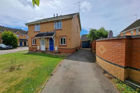2 bedroom semi-detached house for sale