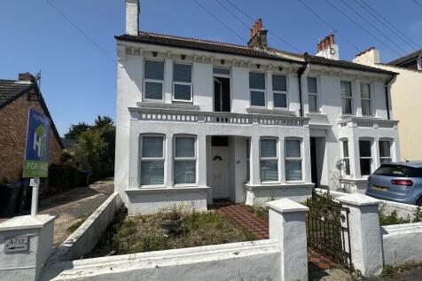 Underdown Road, West Sussex BN42 2 bed flat for sale