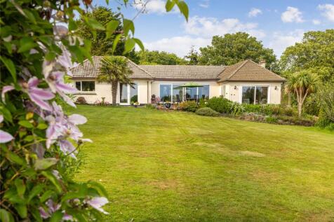 Hyne Town Road, Strete 4 bed detached bungalow for sale