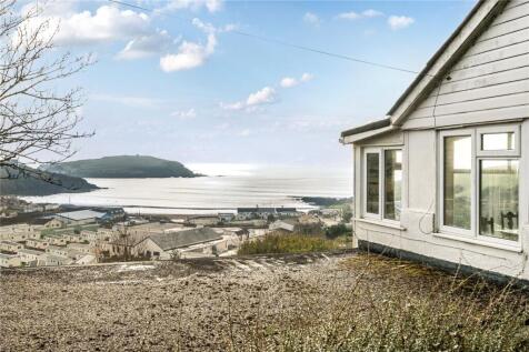 4 bedroom detached bungalow for sale
