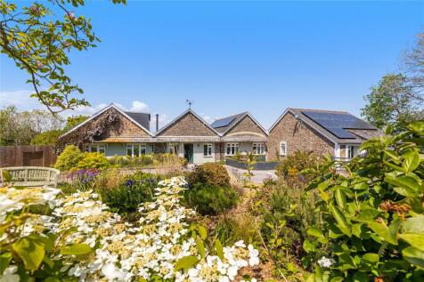 Alston, Nr Holbeton, Devon, PL8 7 bed detached house for sale