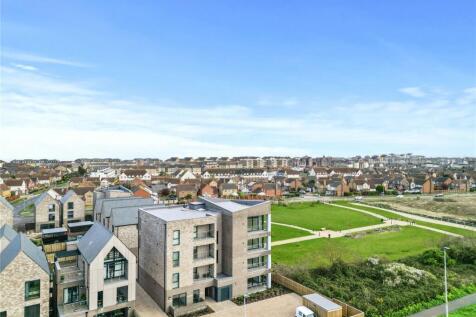 Macauley Drive, Eastbourne, BN23 2 bed apartment for sale
