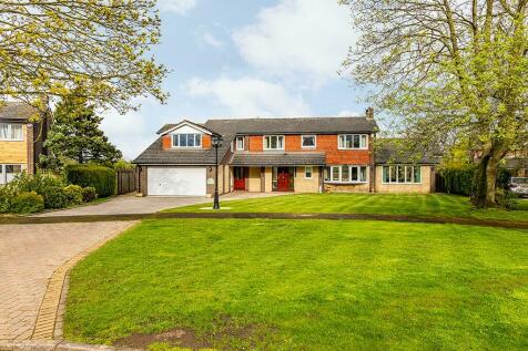 5 bedroom detached house for sale