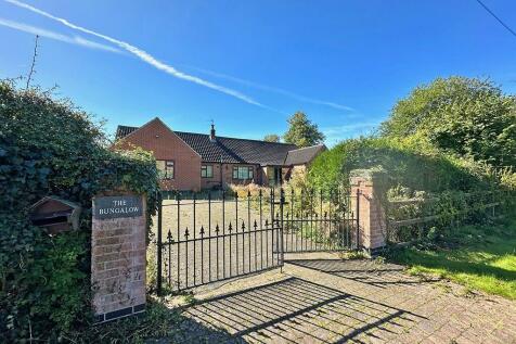 3 bedroom detached bungalow for sale