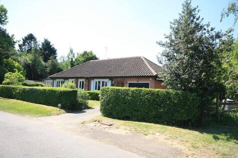 4 bedroom detached bungalow for sale
