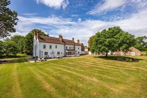 6 bedroom country house for sale