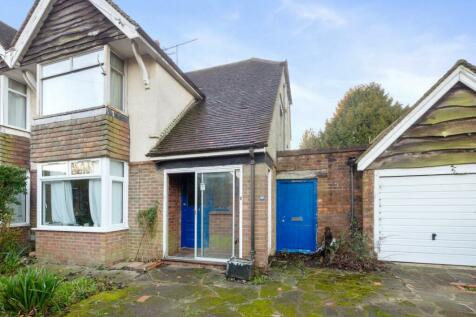 3 bedroom semi-detached house for sale