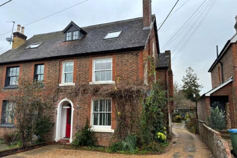 1 bedroom ground floor flat for sale