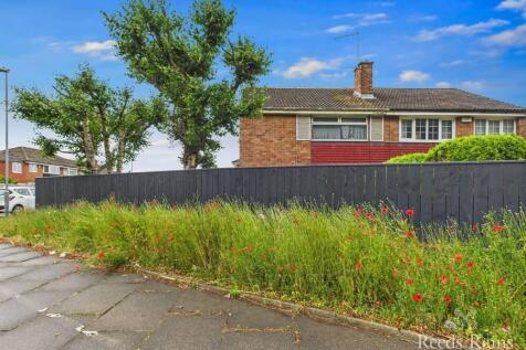 Staindrop Drive, North Yorkshire TS5 3 bed semi