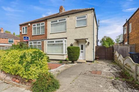 Stoneleigh Avenue, North Yorkshire TS5 3 bed semi