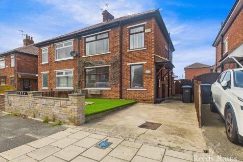 Ullswater Avenue, North Yorkshire TS5 3 bed semi