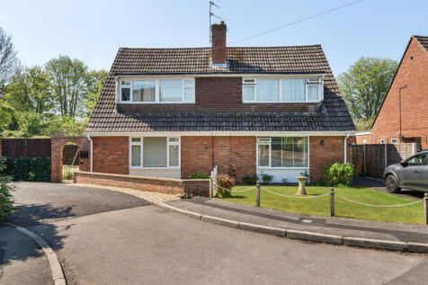 Beech Grove, Warminster, BA12 3 bed semi