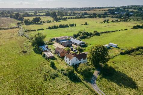 4 bedroom farm house for sale