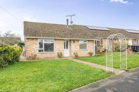 Spracklands, Dinton, Salisbury, SP3 2 bed bungalow for sale