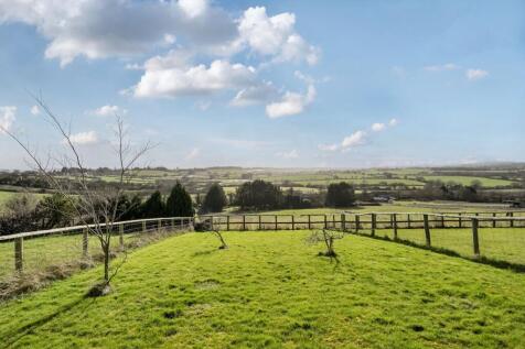 Catherston Close, Frome, BA11 3 bed semi