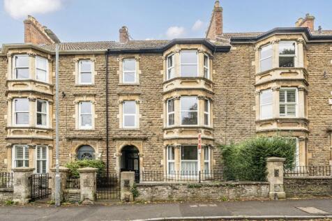 5 bedroom terraced house for sale
