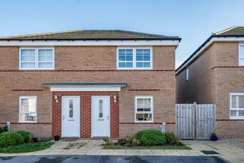 2 bedroom semi-detached house for sale