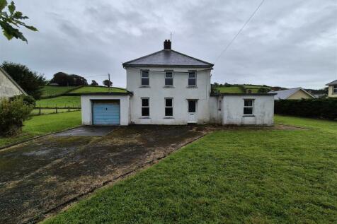 Detached house for sale