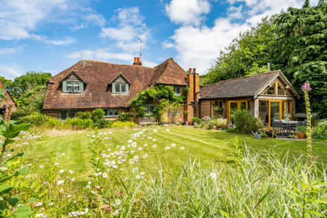 Rickford, Guildford GU3 4 bed detached house for sale