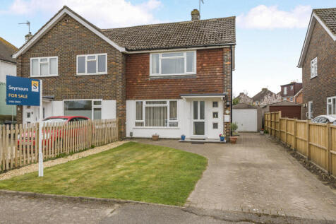 Fairlands Avenue, Guildford GU3 2 bed semi
