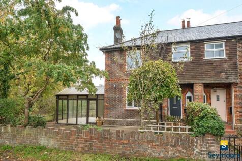 Juniper Terrace, Shalford GU4 3 bed end of terrace house for sale