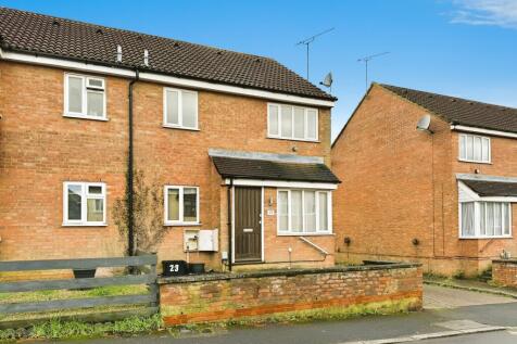 1 bedroom cluster house for sale