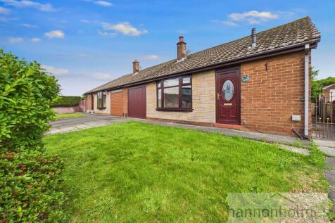 3 bedroom semi-detached bungalow for sale