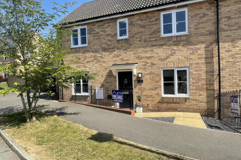 3 bedroom semi-detached house for sale