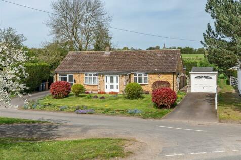 Datchworth Green, Datchworth, Knebworth 3 bed detached bungalow for sale