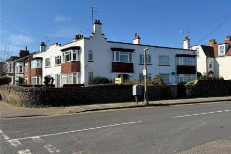 3 bedroom maisonette for sale