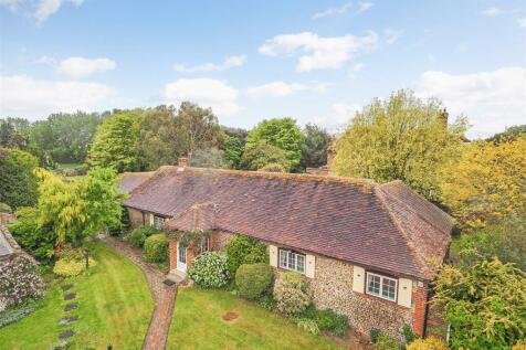 Ford Lane, Ford 4 bed detached bungalow for sale