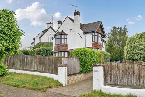 14 Priory Road, Arundel 4 bed detached house for sale