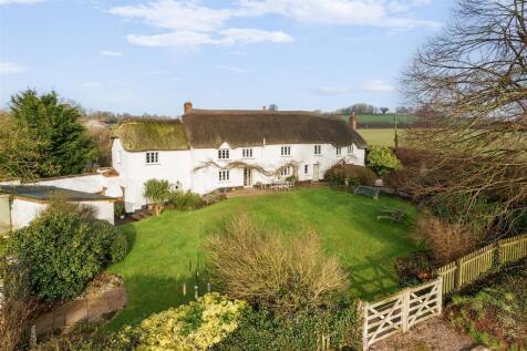 Knowle, Crediton 5 bed detached house for sale