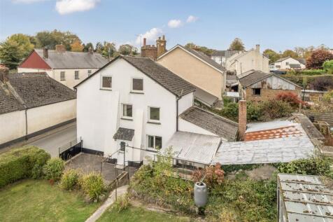 4 bedroom semi-detached house for sale