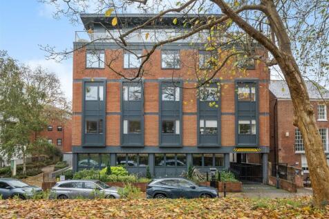 Trinity Court, Southernhay East, Exeter 2 bed apartment for sale