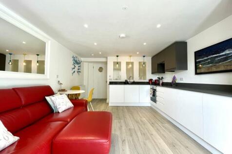 1 bedroom flat for sale