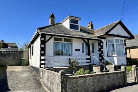 4 bedroom detached bungalow for sale