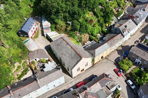 Detached house for sale