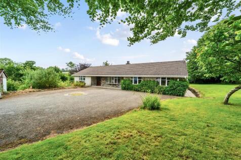 4 bedroom bungalow for sale