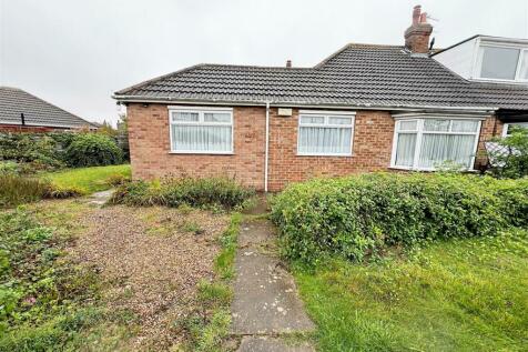 2 bedroom semi-detached bungalow for sale