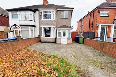 Lestrange Street, Cleethorpes, N.E.... 3 bed semi